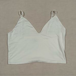 ✨ BB Dakota White Tank Top ✨